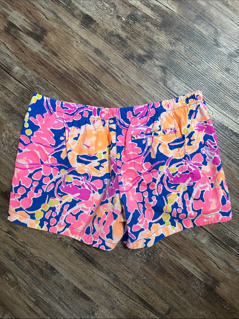 Lilly Pulitzer Ocean View Boardshort Size Large - Picture 2 of 3